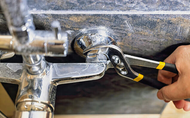 https://plumbercurrambine.com.au/uploads/2025/06/emergency-plumbing-180852.jpg