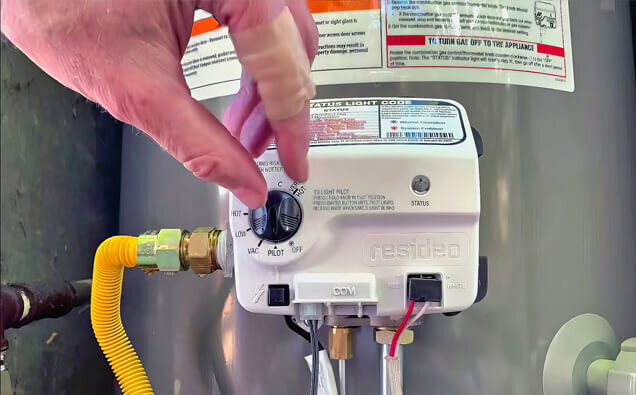 https://plumbercurrambine.com.au/uploads/2025/06/hot-water-576766.jpg